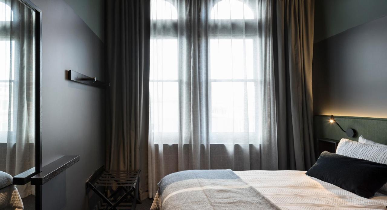 The Chamberson Hotel Dunedin Exterior photo A room at the hotel
