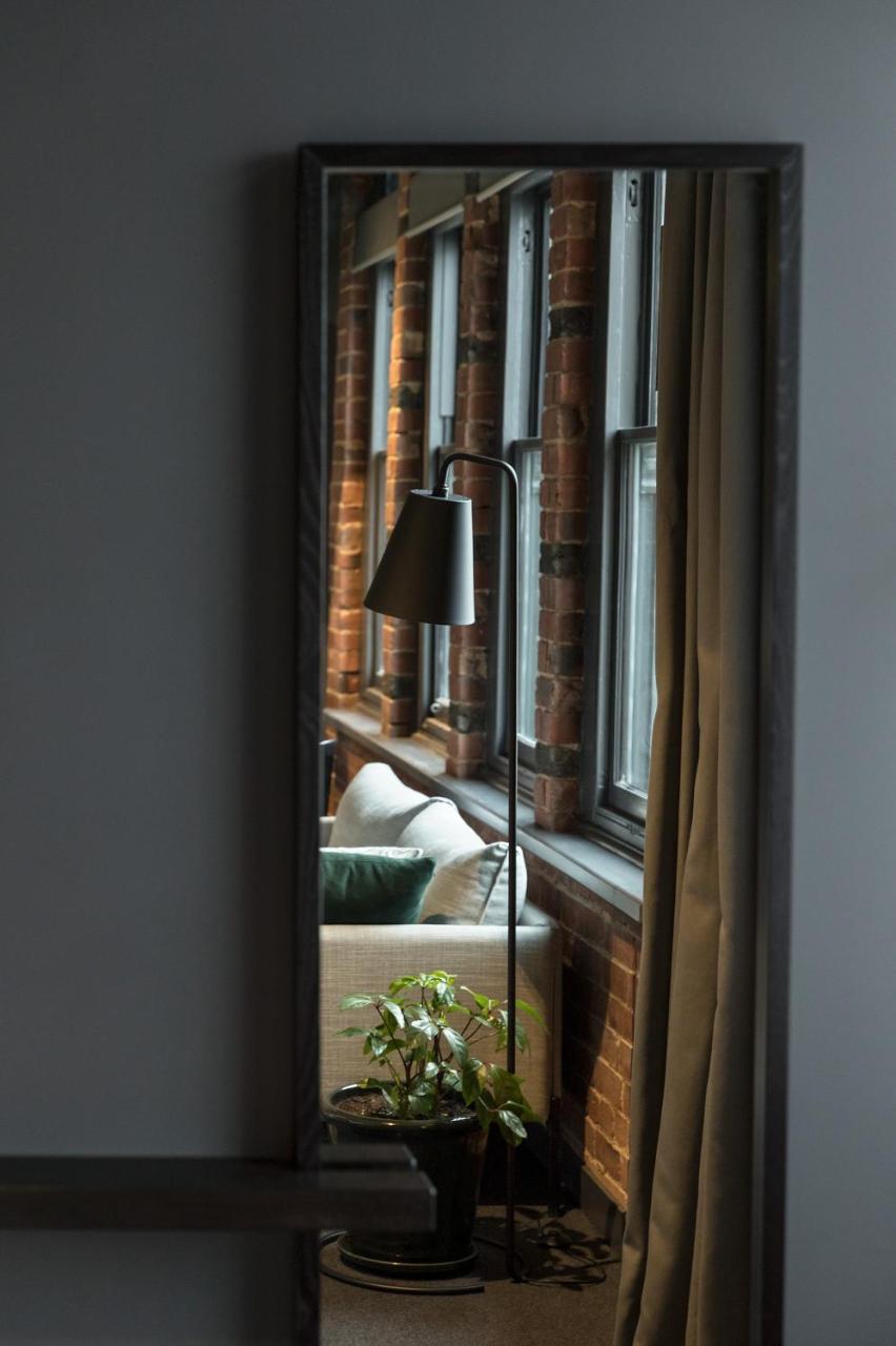 The Chamberson Hotel Dunedin Exterior photo A floor lamp